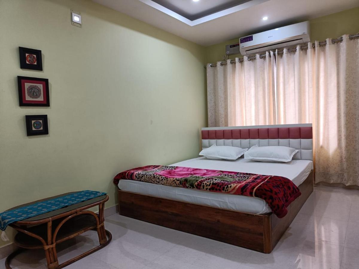 Mi Casa Homestay Guwahati Exteriör bild